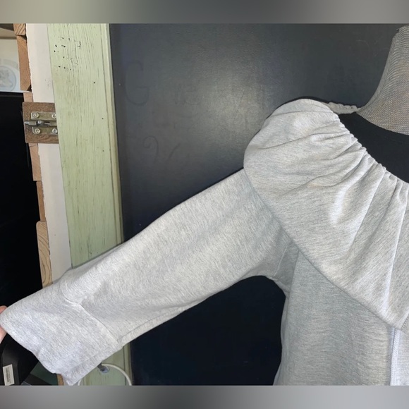 ⭐️ NWOT Grey Zip Up Sweater Ruffle Neck 3/4 Sleeve With Pockets M/L Super Soft - Picture 5 of 6